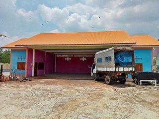 Продажа 1 кровать дом в Tha Tako, Накхонсаван