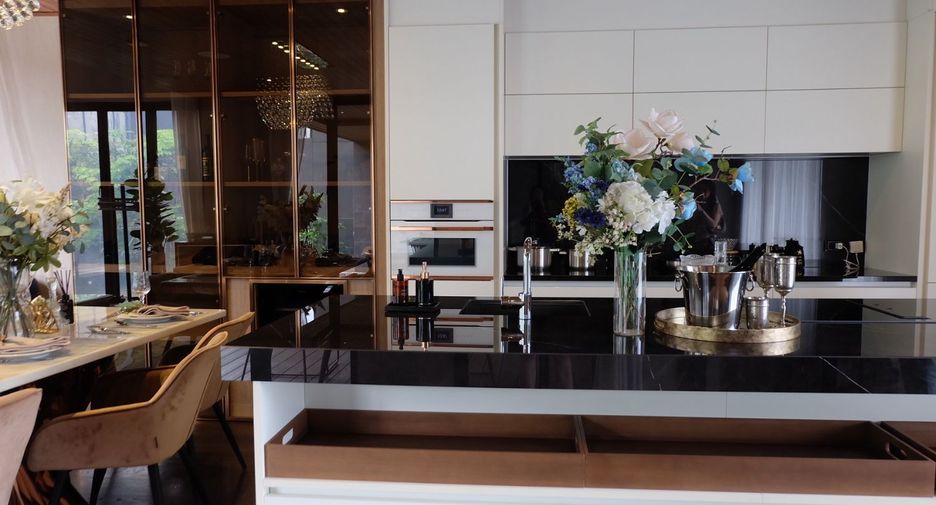 For sale 5 bedrooms house in Prawet, Bangkok