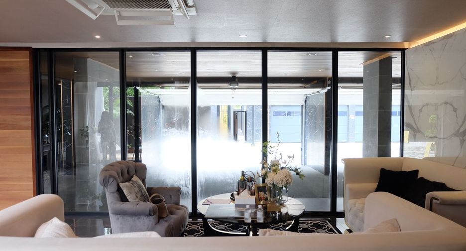 For sale 5 bedrooms house in Prawet, Bangkok