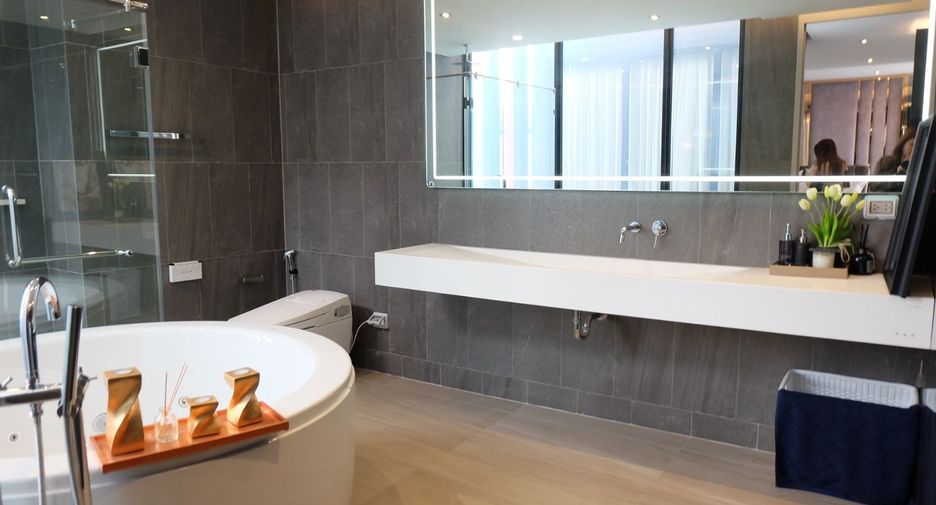 For sale 5 bedrooms house in Prawet, Bangkok
