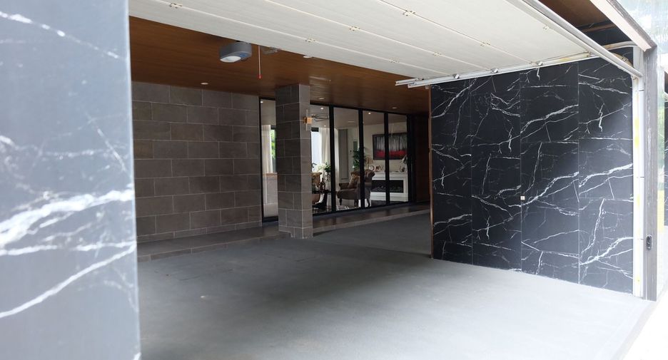 For sale 5 bedrooms house in Prawet, Bangkok