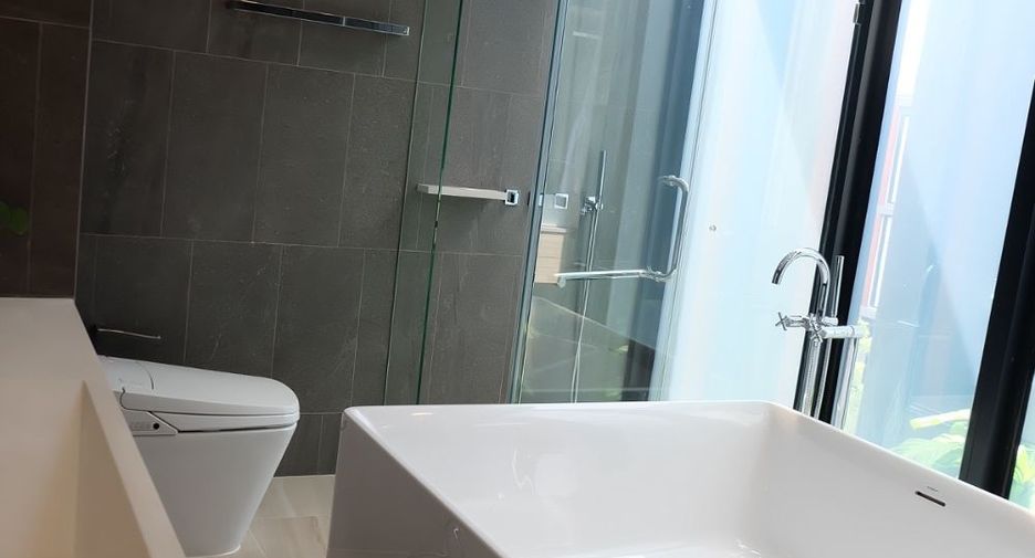 For sale 4 bedrooms house in Prawet, Bangkok