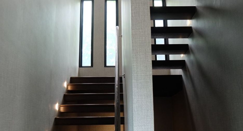 For sale 4 bedrooms house in Prawet, Bangkok