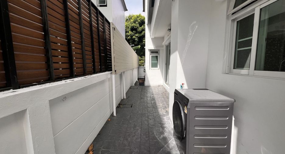 For rent 4 bedrooms house in Saphan Sung, Bangkok