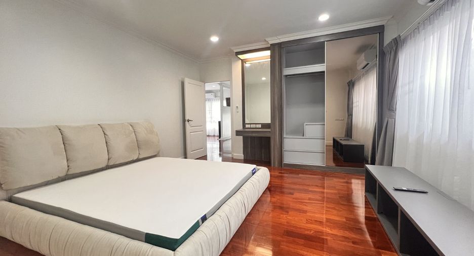 For rent 4 bedrooms house in Saphan Sung, Bangkok