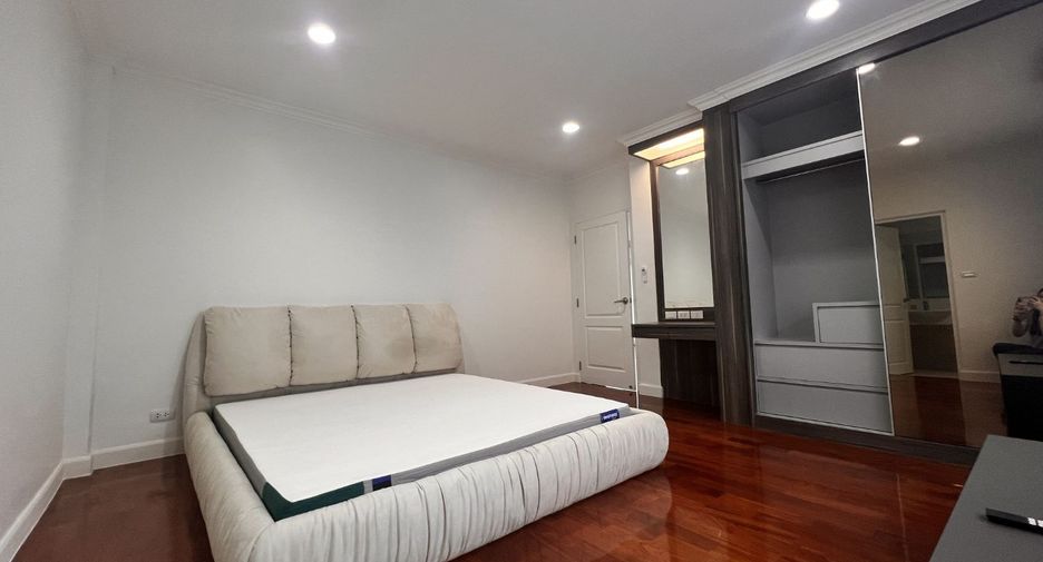 For rent 4 bedrooms house in Saphan Sung, Bangkok