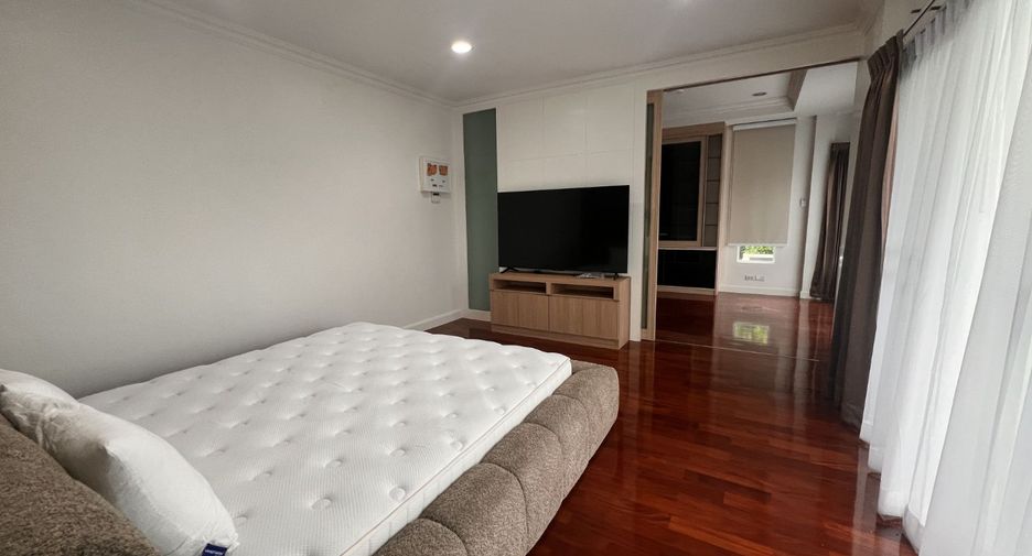 For rent 4 bedrooms house in Saphan Sung, Bangkok