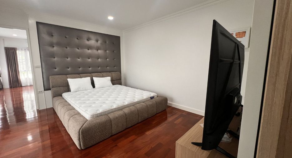 For rent 4 bedrooms house in Saphan Sung, Bangkok