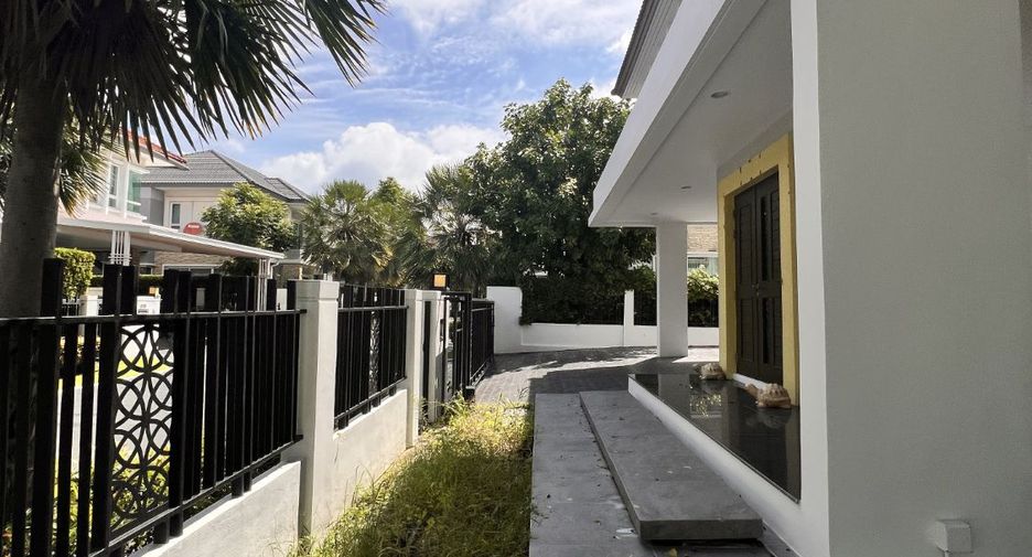 For rent 4 bedrooms house in Saphan Sung, Bangkok
