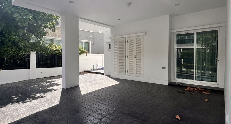 For rent 4 bedrooms house in Saphan Sung, Bangkok