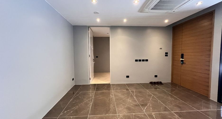 For sale 4 bedrooms house in Prawet, Bangkok