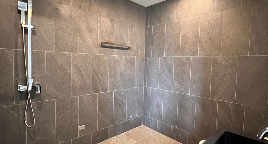 For sale 4 bedrooms house in Prawet, Bangkok