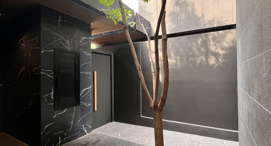 For sale 4 bedrooms house in Prawet, Bangkok