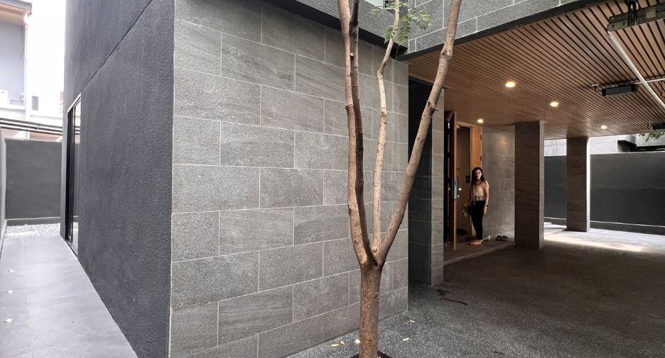 For sale 4 bedrooms house in Prawet, Bangkok