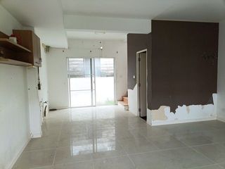 Reihenhaus zum Kauf mit 1 Zimmer in Bang Phli, Samut Prakan