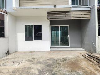 Casa adosada en venta de 1 habitaciones en Bang Bua Thong, Nonthaburi