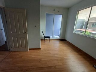 Casa adosada en venta de 1 habitaciones en Bang Bua Thong, Nonthaburi