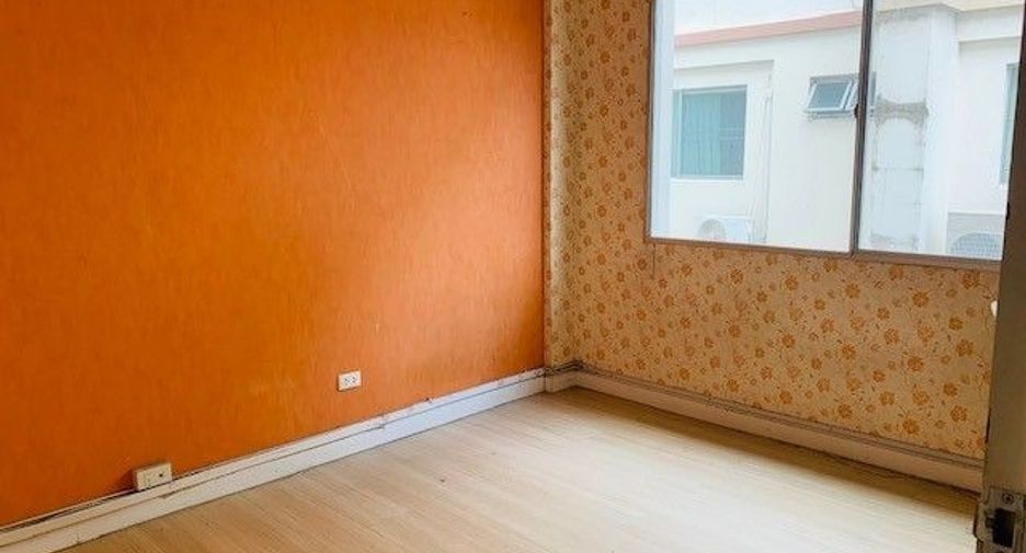 Reihenhaus zum Kauf mit Studio in Bang Phli, Samut Prakan