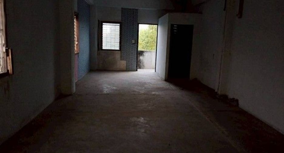 For sale 1 bed retail Space in Bang Len, Nakhon Pathom