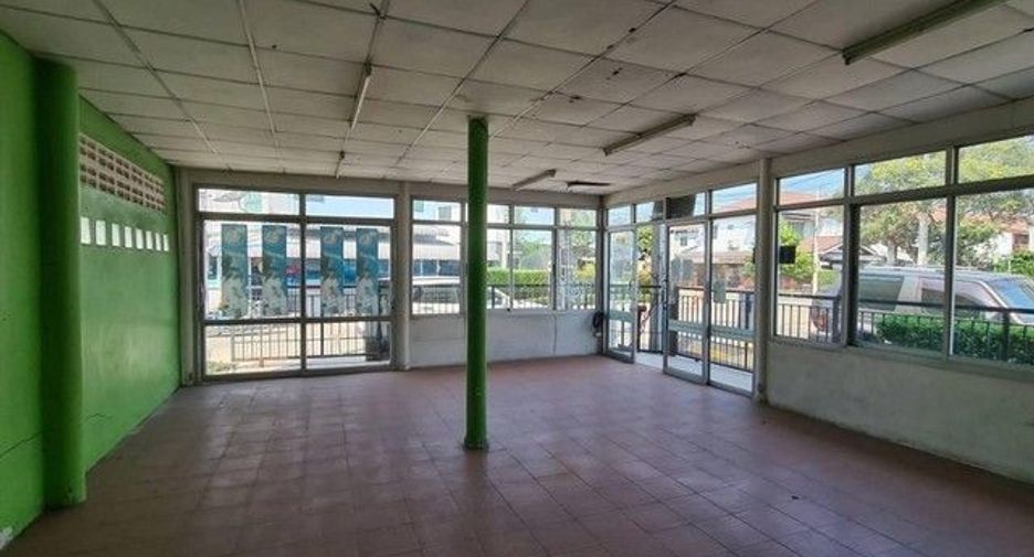 Casa adosada en venta de 1 habitaciones en Sam Phran, Nakhon Pathom