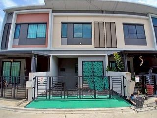 For sale 1 Beds townhouse in Mueang Samut Sakhon, Samut Sakhon