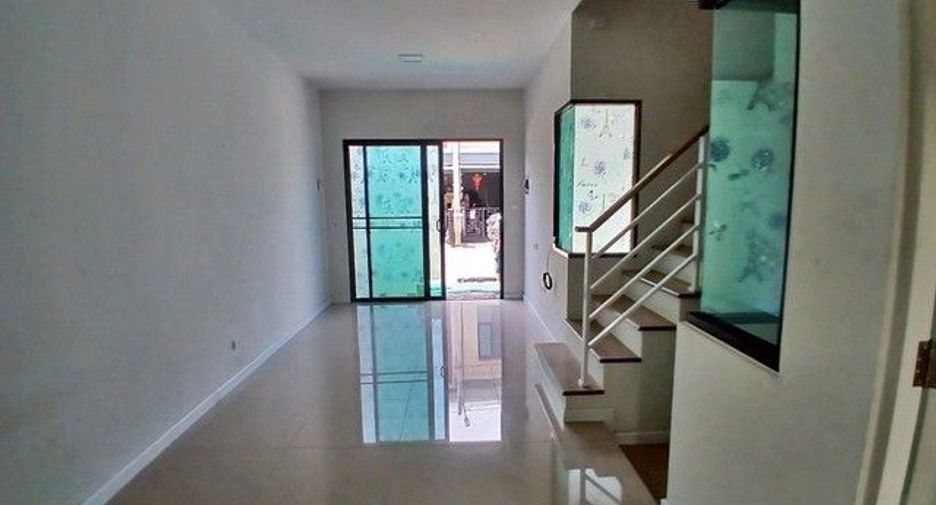 For sale 1 Beds townhouse in Mueang Samut Sakhon, Samut Sakhon