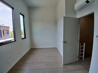 For sale 1 Beds townhouse in Mueang Samut Sakhon, Samut Sakhon