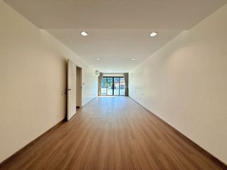 Reihenhaus zur Miete mit 4 Zimmer in Yan Nawa, Bangkok