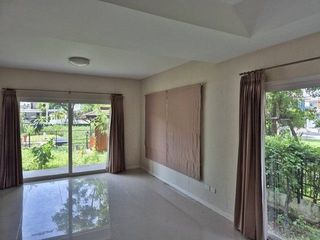 出售 1 卧室 独立屋 在 Mueang Samut Sakhon, Samut Sakhon