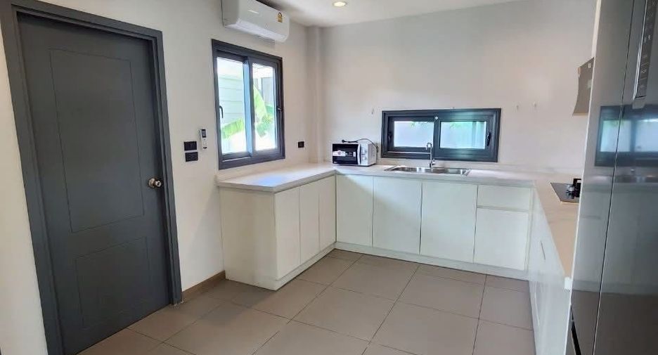For rent 3 bedrooms house in Bang Lamung, Chonburi