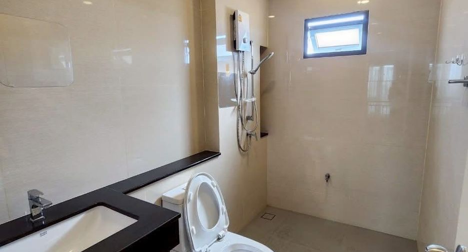 For rent 3 bedrooms house in Bang Lamung, Chonburi