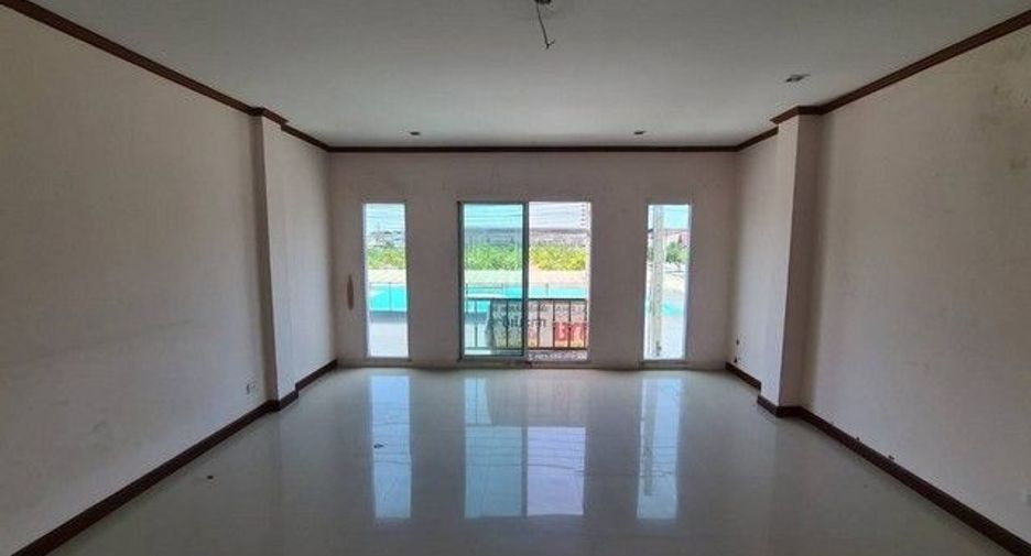À vendre 1 chambre maison de ville à Mueang Samut Sakhon, Samut Sakhon