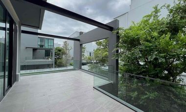 For sale and for rent 4 bedrooms house in Saphan Sung, Bangkok