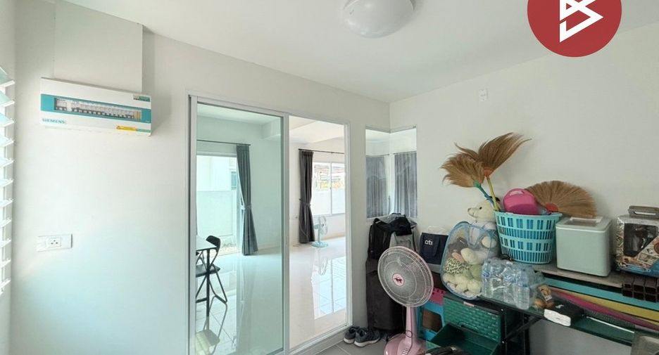 For sale 3 bedrooms townhouse in Khlong Luang, Pathum Thani