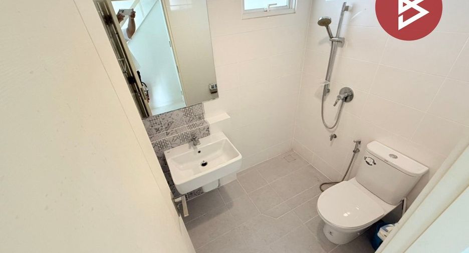 For sale 3 bedrooms townhouse in Khlong Luang, Pathum Thani