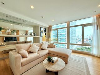 Condo en alquiler y en venta de 3 habitaciones en Watthana, Bangkok