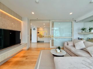 Condo en alquiler y en venta de 3 habitaciones en Watthana, Bangkok