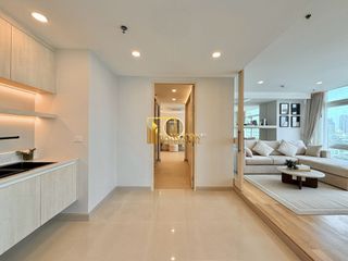 Condo en alquiler y en venta de 3 habitaciones en Watthana, Bangkok