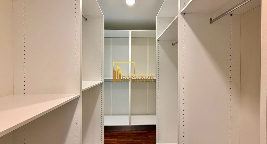 For rent 3 bedrooms condo in Watthana, Bangkok