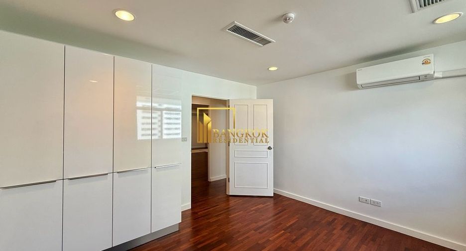 For rent 3 bedrooms condo in Watthana, Bangkok