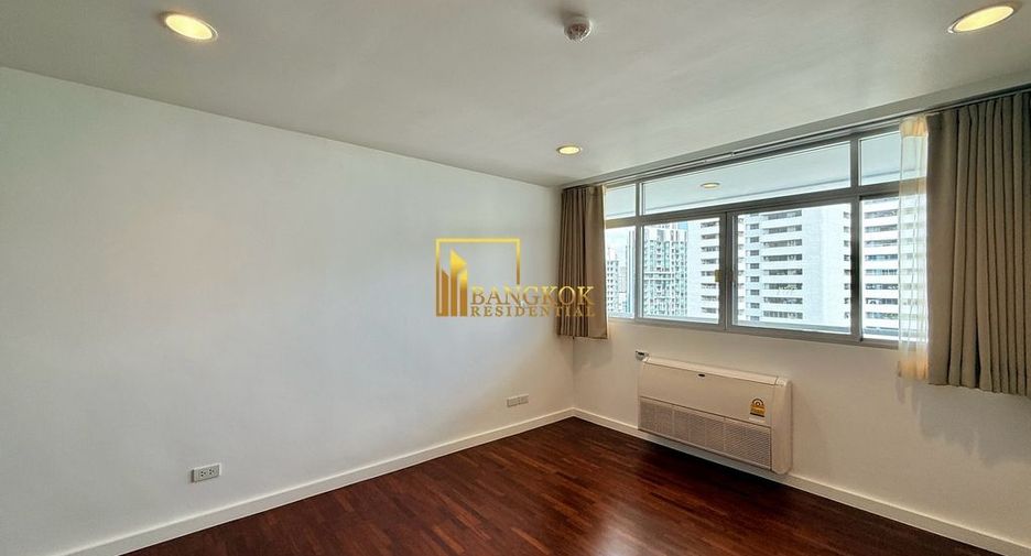 For rent 3 bedrooms condo in Watthana, Bangkok