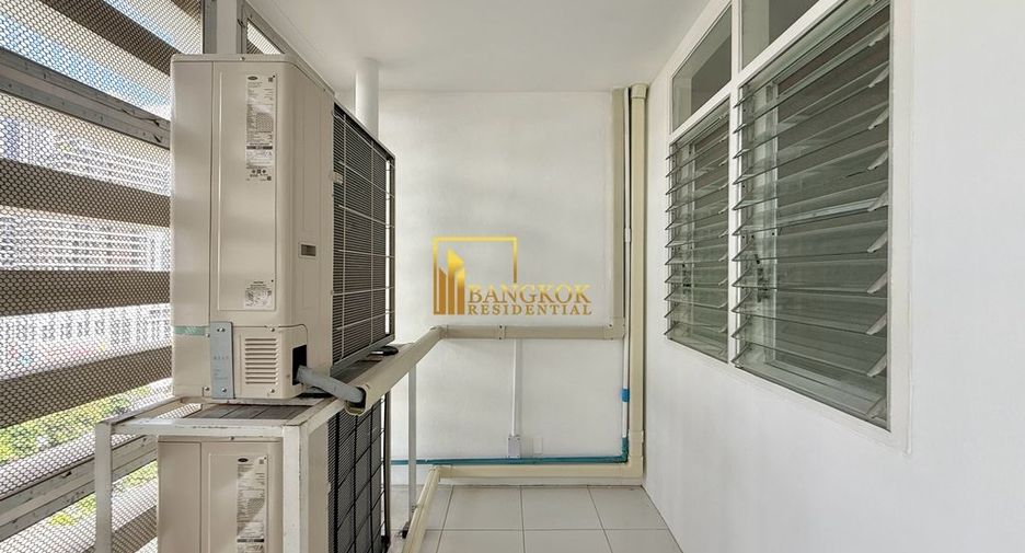 For rent 3 bedrooms condo in Watthana, Bangkok