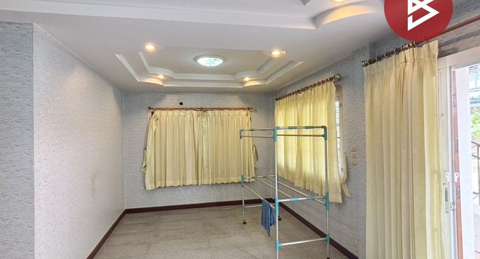 For sale 4 bedrooms townhouse in Thung Khru, Bangkok
