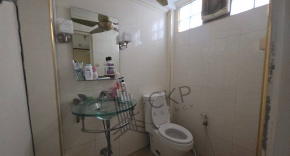 For sale 4 bedrooms house in Chatuchak, Bangkok