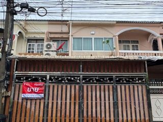 For sale 3 ベッドルーム townhouse in Bangkok Noi, Bangkok