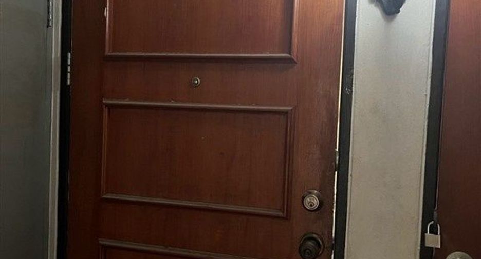 For sale 2 bedrooms condo in Bang Khun Thian, Bangkok
