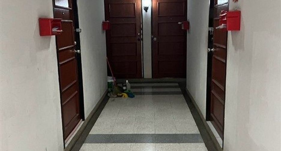 For sale 2 bedrooms condo in Bang Khun Thian, Bangkok