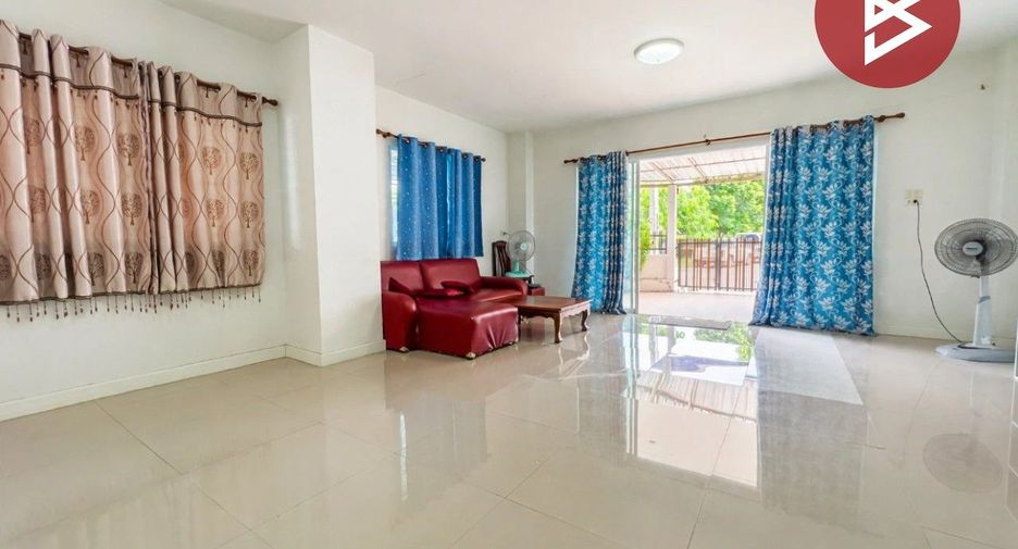 Reihenhaus zum Kauf mit 2 Zimmer in Mueang Chon Buri, Chonburi
