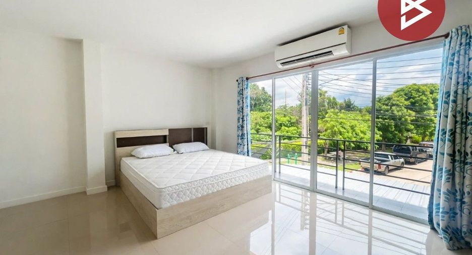 Reihenhaus zum Kauf mit 2 Zimmer in Mueang Chon Buri, Chonburi