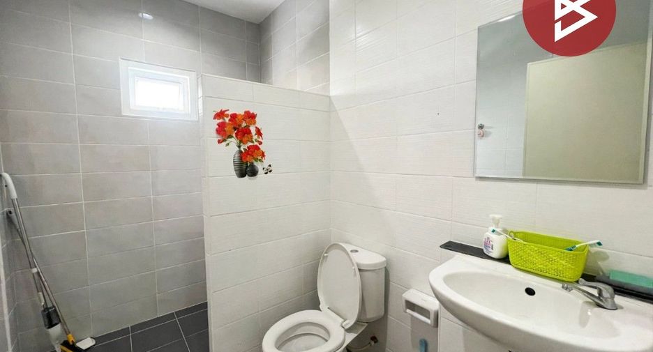 Reihenhaus zum Kauf mit 2 Zimmer in Mueang Chon Buri, Chonburi